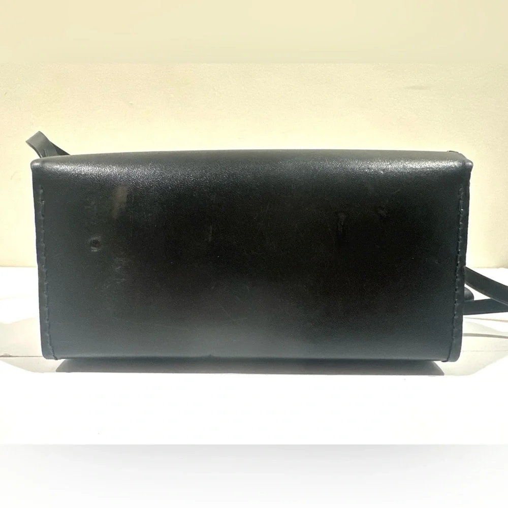 Vintage Black Leather Camera Case with Metal Clasp 8.5”
